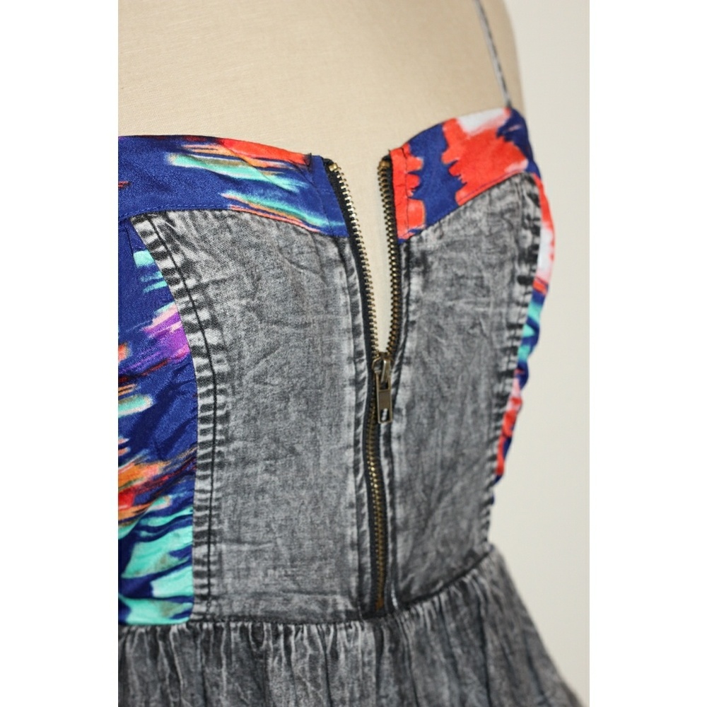 🌬Mutli-Colored Half Zip Peplum Tank Top🌬 - Picture 3 of 4